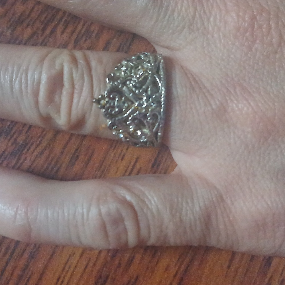 Tiara ring